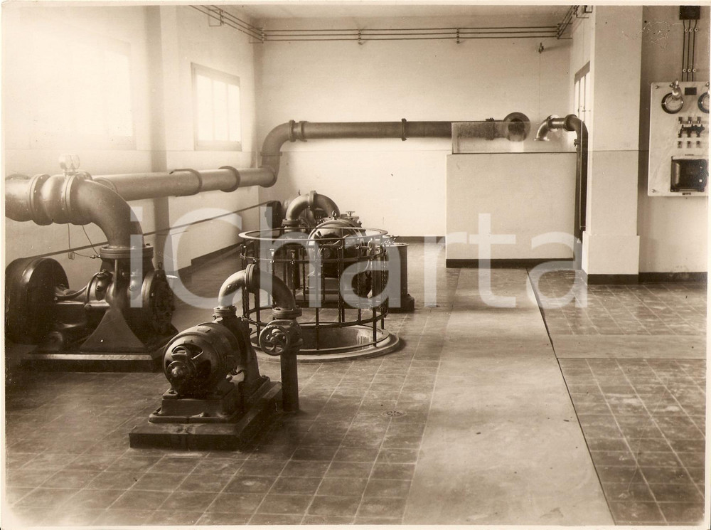 Fotografia d'epoca originale 1935 ca ROMA? Sala pompe di Scuola di Meccanica Agraria *Fotografia 1
