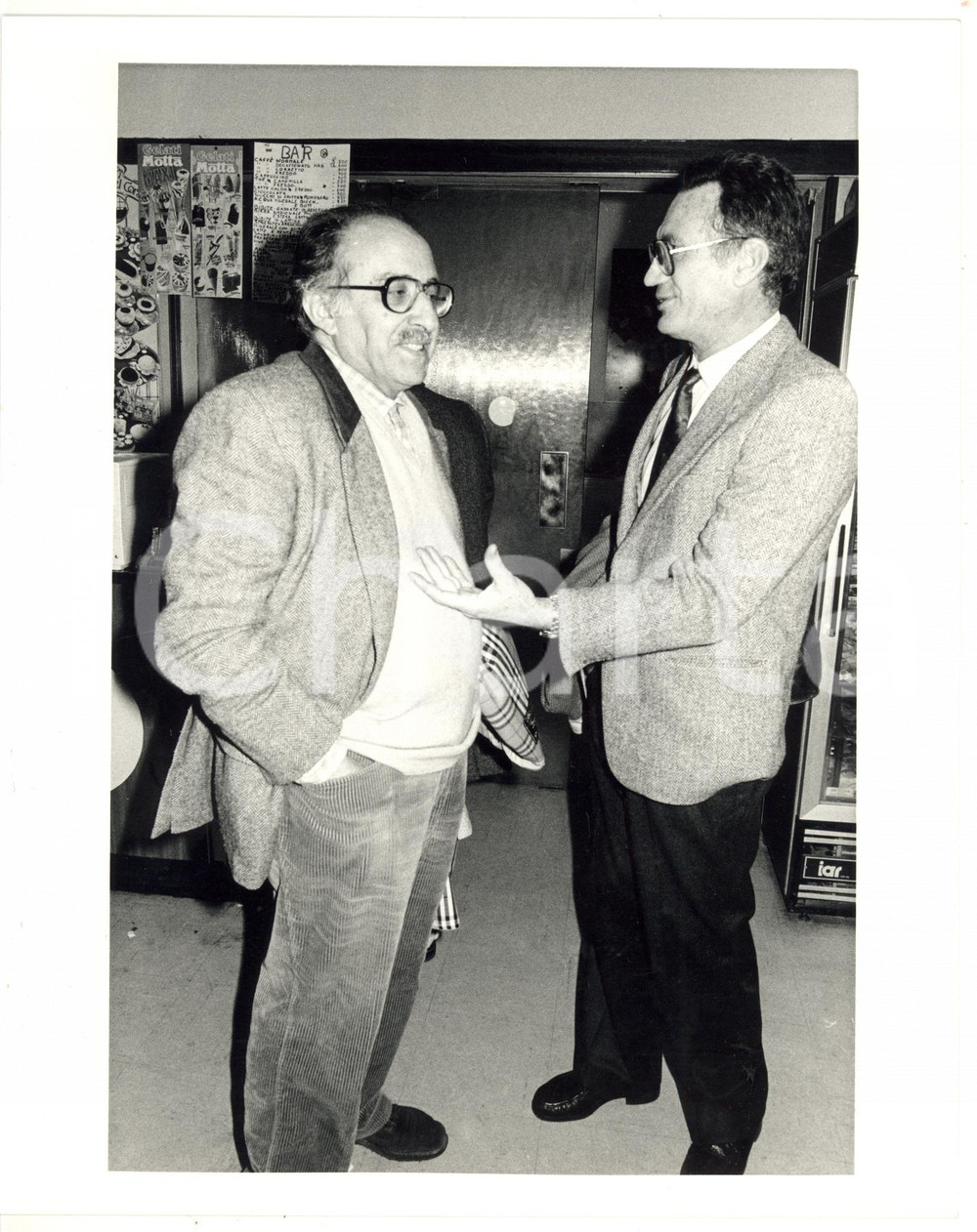1985 ca COSTUME Lino JANNUZZI al bar con Donato SPERONI *Foto 20x25 cm