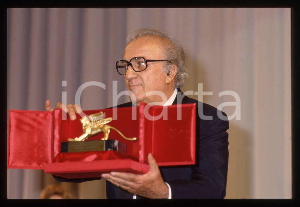 Fotografia d epoca originale 35mm vintage slide 1985 VENEZIA Federico FELLINI  Leone d Oro alla carriera 3 1
