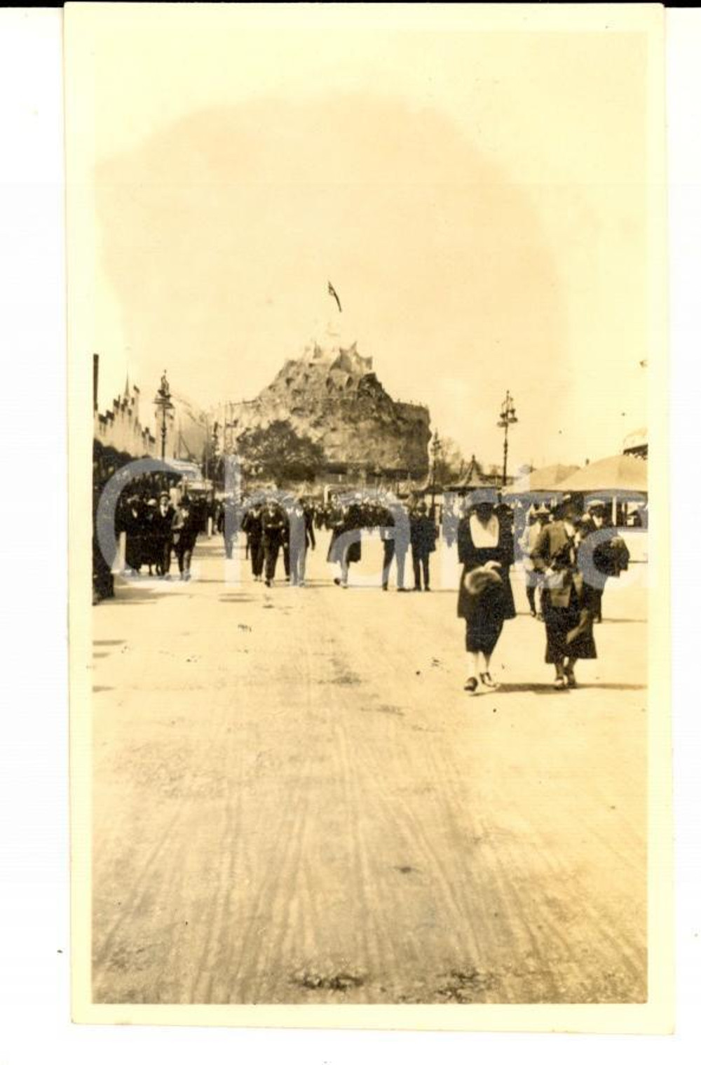 Fotografia d epoca originale 1924 EXPO LONDON WEMBLEY Stadium  Amusement Park Foto ANIMATA 11x6,5 1