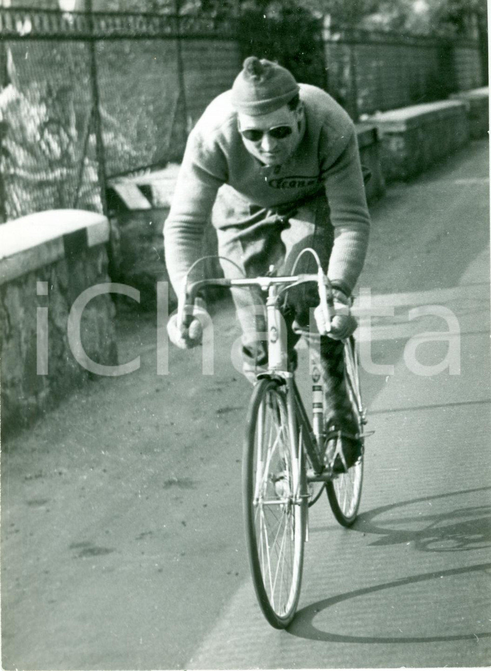 Fotografia d epoca originale 1953 CICLISMO Ritratto di Virgilio SALIMBENI si allena per la LEGNANO Foto 1