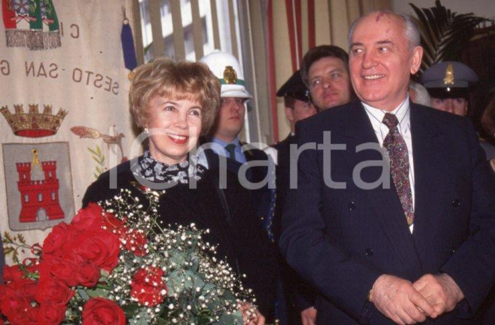 Fotografia d epoca originale 35mm vintage slide 1995 SESTO SAN GIOVANNI Michail GORBACHEV Raissa 12 1