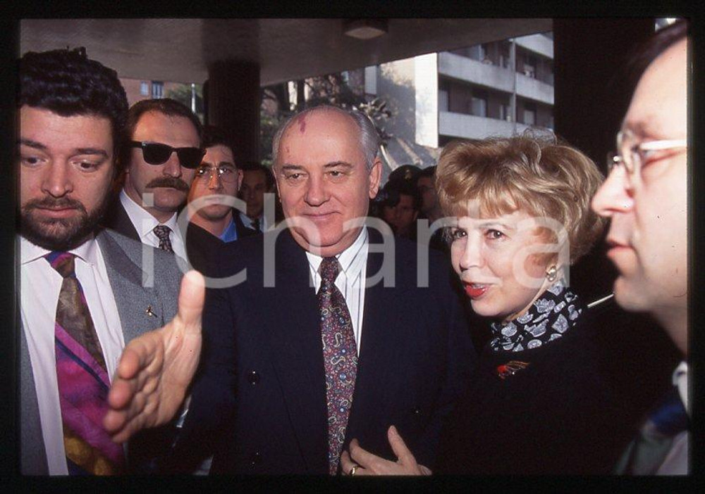 Fotografia d epoca originale 35mm vintage slide 1995 SESTO SAN GIOVANNI Michail GORBACHEV Raissa 15 1