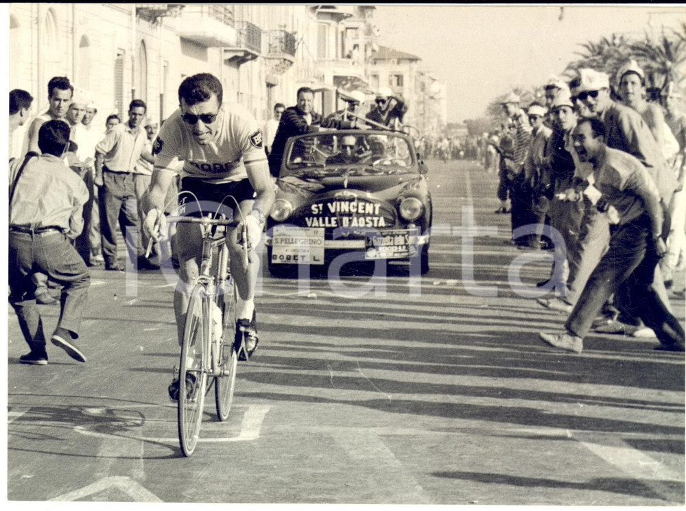 1957 CICLISMO GIRO D'ITALIA Tappa Pescara-Napoli - Louison BOBET in gara *Foto