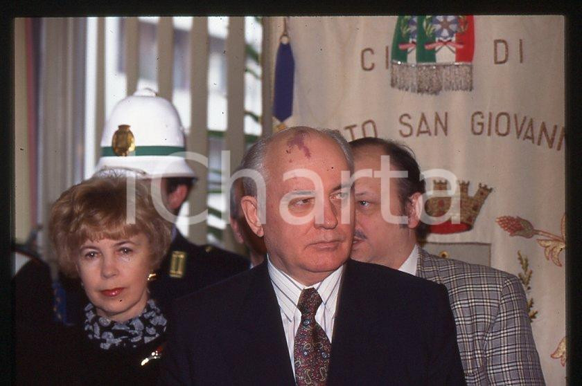 Fotografia d epoca originale 35mm vintage slide 1995 SESTO SAN GIOVANNI Michail GORBACHEV Raissa 21 1