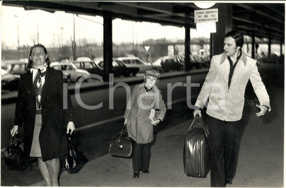 1975 ca GOSSIP MILANO Gianluca GUIDI bambino in viaggio (1) *Foto 30x20 cm