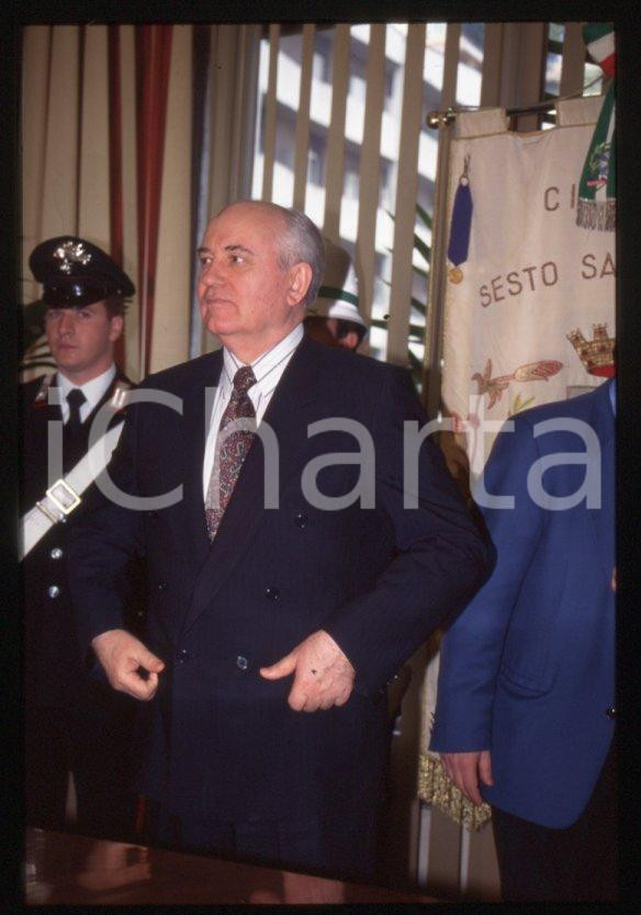 Fotografia d epoca originale 35mm vintage slide 1995 SESTO SAN GIOVANNI  Visita Michail GORBACHEV 13 1