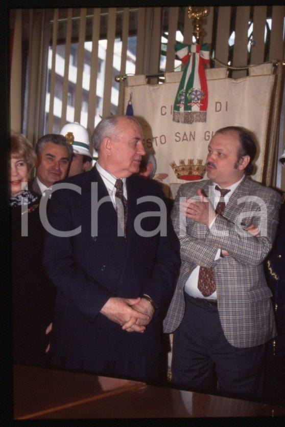 Fotografia d epoca originale 35mm vintage slide 1995 SESTO SAN GIOVANNI  Visita Michail GORBACHEV 15 1
