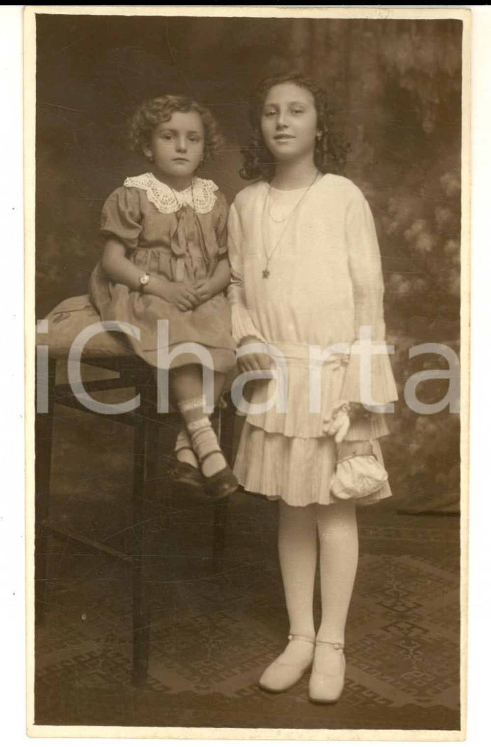 Fotografia d epoca originale 1930 ca MILANO Ritratto di due sorelle Foto cartolina GASLINI VINTAGE 1