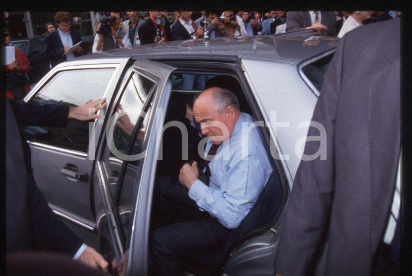 Fotografia d epoca originale 35mm vintage slide 1993 MILANO Michail GORBACHEV  Arrivo a Palazzo PIRELLI 18 1