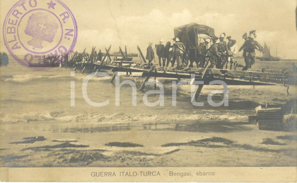 Cartolina originale da collezione 1911 BENGASI (LIBIA) GUERRA ITALO-TURCA Lo sbarco delle truppe italiane *FP NV 1