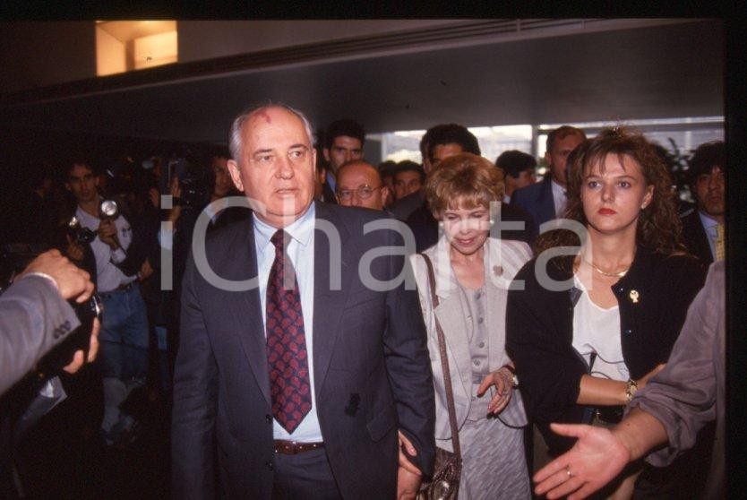 Fotografia d epoca originale 35mm vintage slide 1993 MILANO Michail GORBACHEV e Raissa a Palazzo PIRELLI 4 1