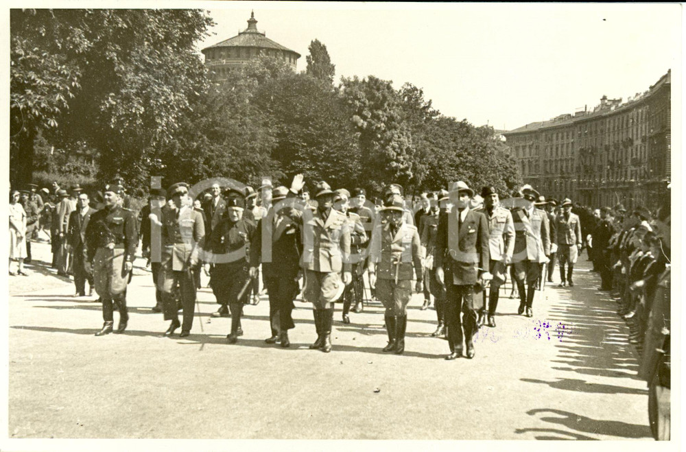 Fotografia d epoca originale 1934 MILANO Renato RICCI sfila con altre autoritÃ  Fotografia 1