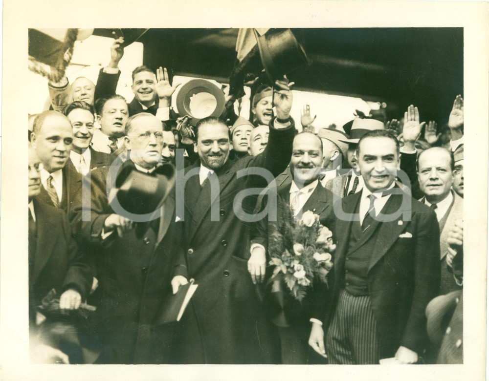 Fotografia d epoca originale 1931 PHILADELPHIA USA Ministro Dino GRANDI saluta folla all arrivo Fotografia 1