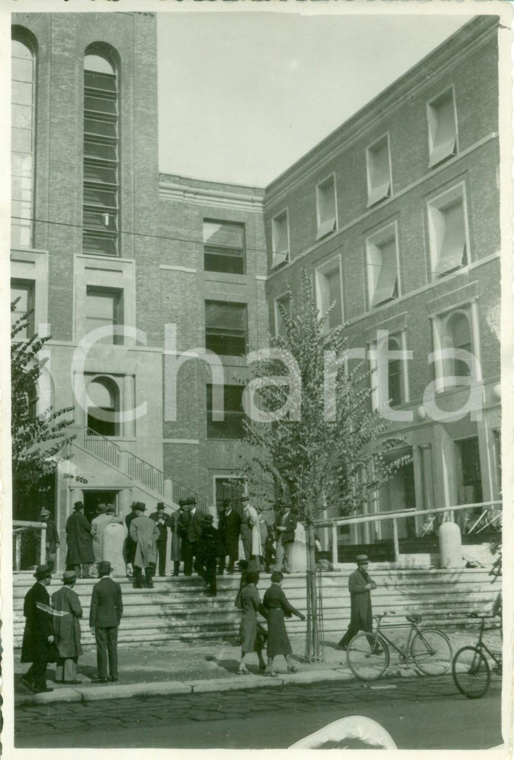 Fotografia d epoca originale 1932 MILANO Pietro CAPOFERRI visita lavori nuovo Palazzo dei Sindacati FOTO 1