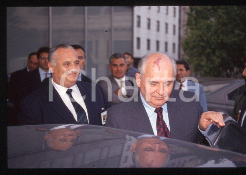 Fotografia d epoca originale 35mm vintage slide 1993 MILANO Michail GORBACHEV a Palazzo PIRELLI 45 1