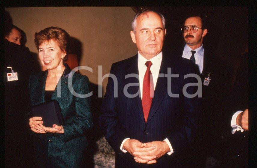 Fotografia d epoca originale 35mm vintage slide 1990 ROMA QUIRINALE Michail GORBACHEV e la moglie Raissa 2 1
