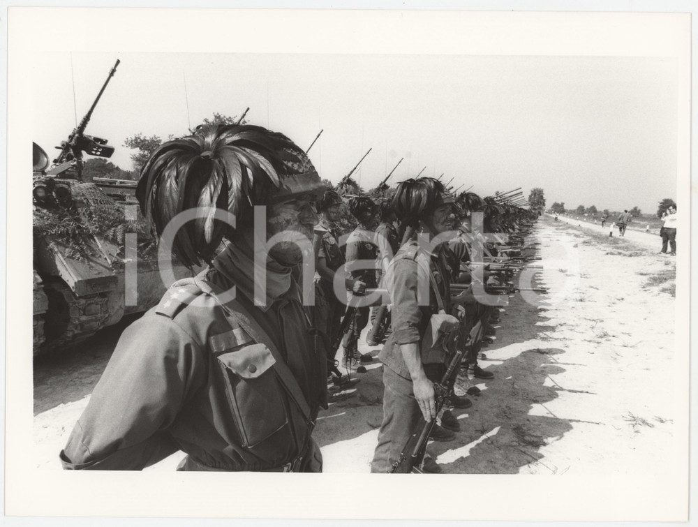 Fotografia d epoca originale 1985 ca ESERCITO ITALIANO  GRANDI MANOVRE Bersaglieri  Foto 24x18 cm 3 1