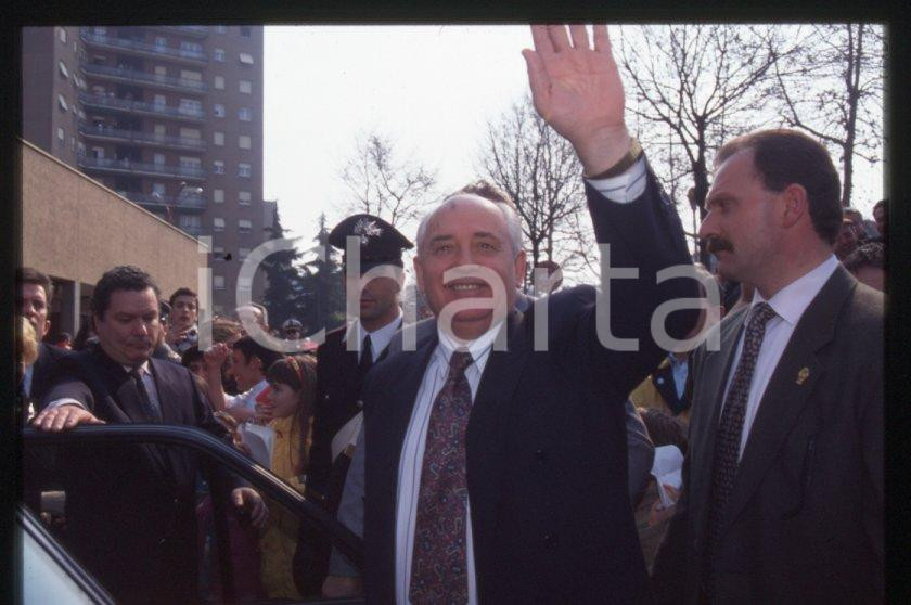 Fotografia d epoca originale 35mm vintage slide 1995 SESTO SAN GIOVANNI  Visita Michail GORBACHEV 24 1