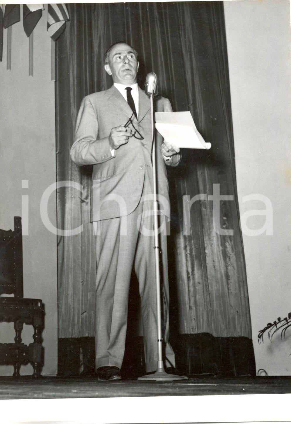 Fotografia d epoca originale 1956 PIACENZA  CONVEGNO IDROCARBURI GASSOSI  Discorso Enrico MATTEI Foto 1