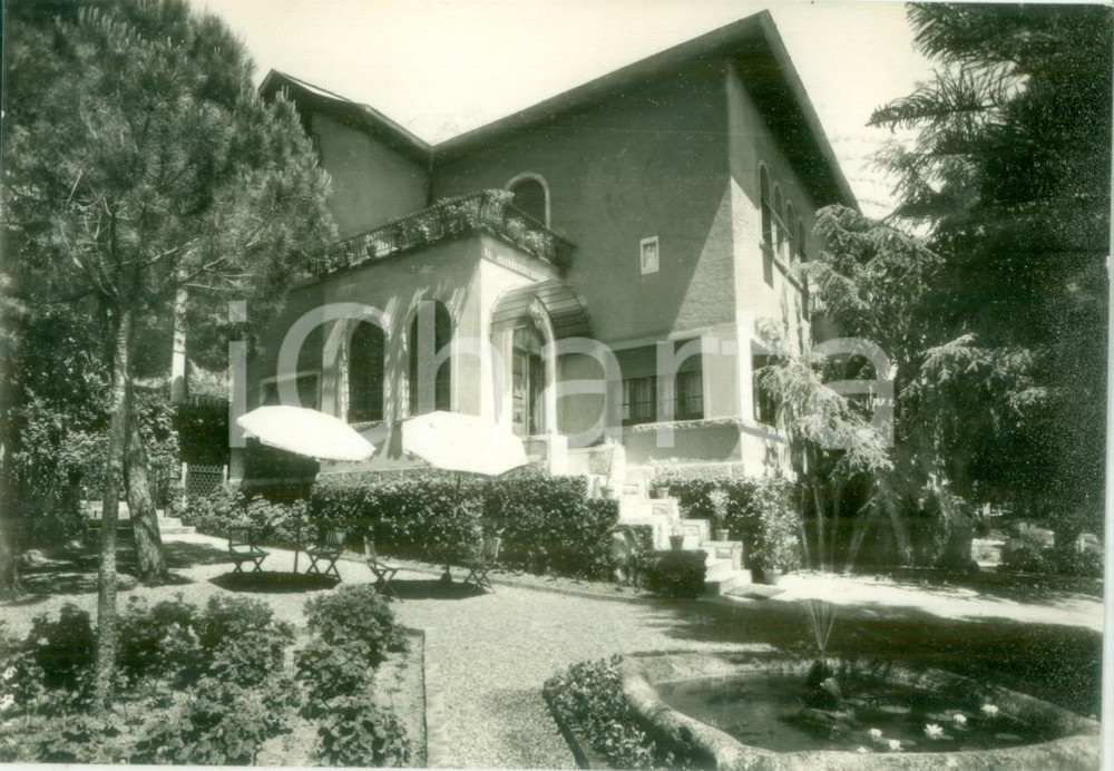 Cartolina originale da collezione 1957 VARAZZE SV Casa al mare Ing. Giovanni CAPELLO Cartolina FG VG 1