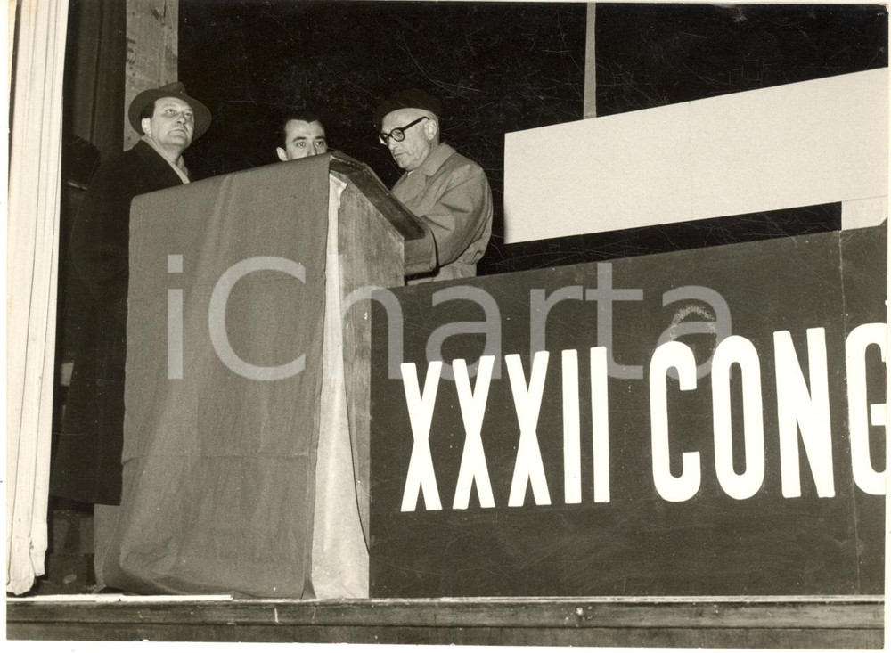 1957 VENEZIA Pietro NENNI visita il teatro sede del XXXII Congresso PSI *Foto
