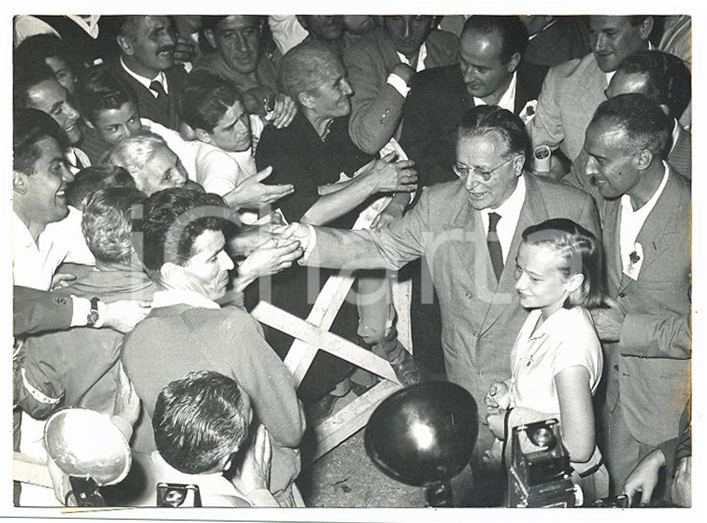 1956 ROMA Festa dell'Unità - Palmiro TOGLIATTI saluta elettori PCI *Foto 18x13