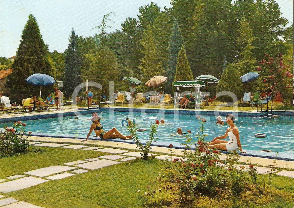 Cartolina originale da collezione 1968 ABANO TERME PD Ragazze in posa all Hotel Molino Cartolina FG VG 1