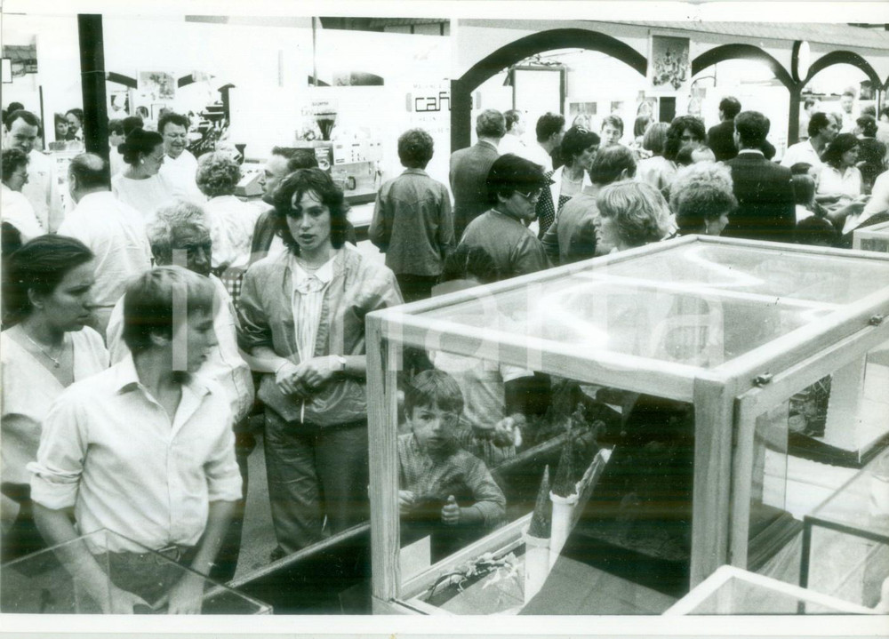 Fotografia d epoca originale 1988 MULHOUSE F Folla di visitatori alle JournÃ©es d Octobre Fotografia 1