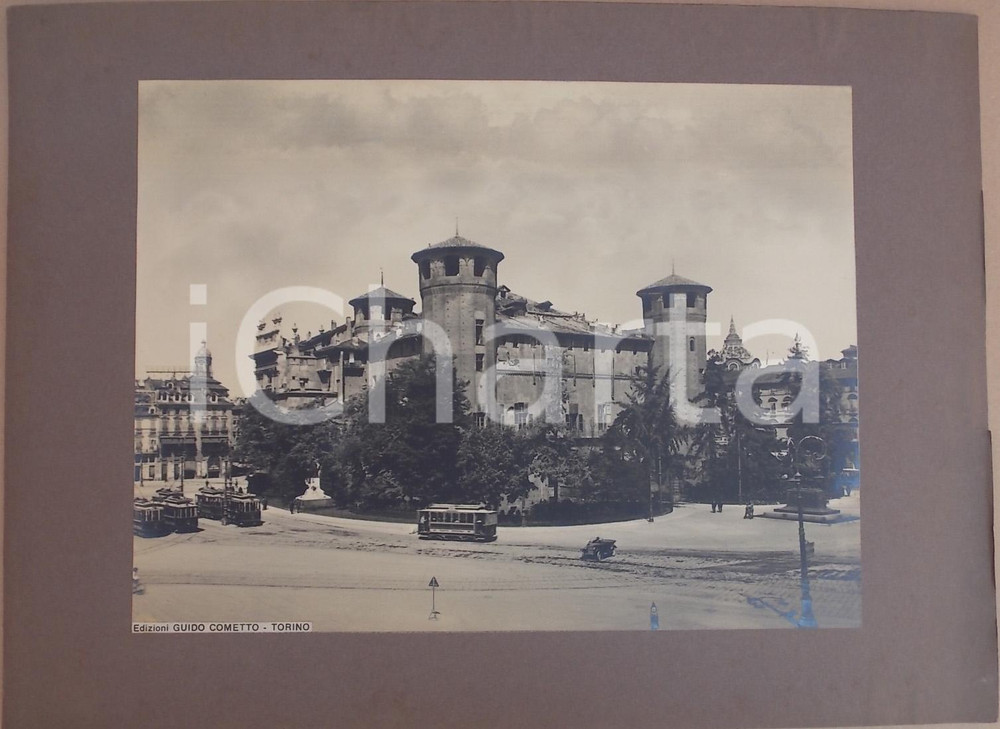 Fotografia d epoca originale 1940 ca TORINO Palazzo MADAMA da sud est ANIMATA TRAM Foto ed. Guido COMETTO 1