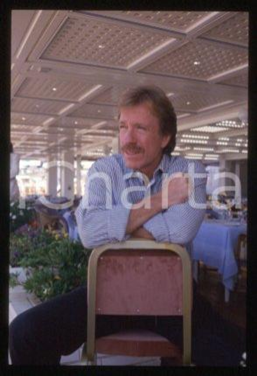 35mm vintage slide* 1985 ca CINEMA Ritratto dell'attore Chuck NORRIS (5)