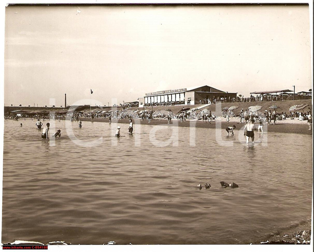 Fotografia d epoca originale 1938 MILANO IDROSCALO Zona Balneare Idroscalo  Battigia animata 1