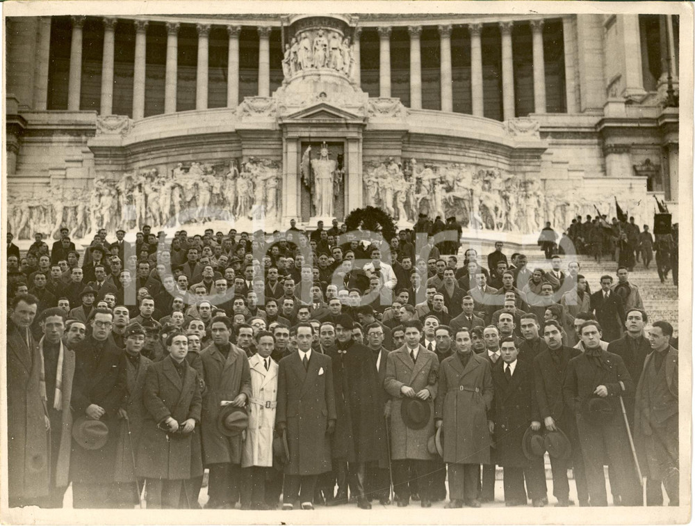 Fotografia d'epoca originale 1928 ROMA Studenti Universitari rendono omaggio al Milite Ignoto *Fotografia 1