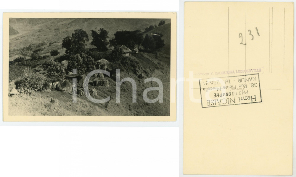 1930 ca C. ZAGOURSKI «L'Afrique qui disparaît»  OUGANDA Village ^Postcard 137  Fotocartolina postale d'epoca, appartenente alla serie &laquo;L'Afrique qui dispara&icirc;t&raquo; del fotografo Casimir Zagourski (L&eacute;opoldville).N&deg;137, non viaggiata.CONDIZIONI: GFORMATO: 14x9 cm    originale e autentica 1