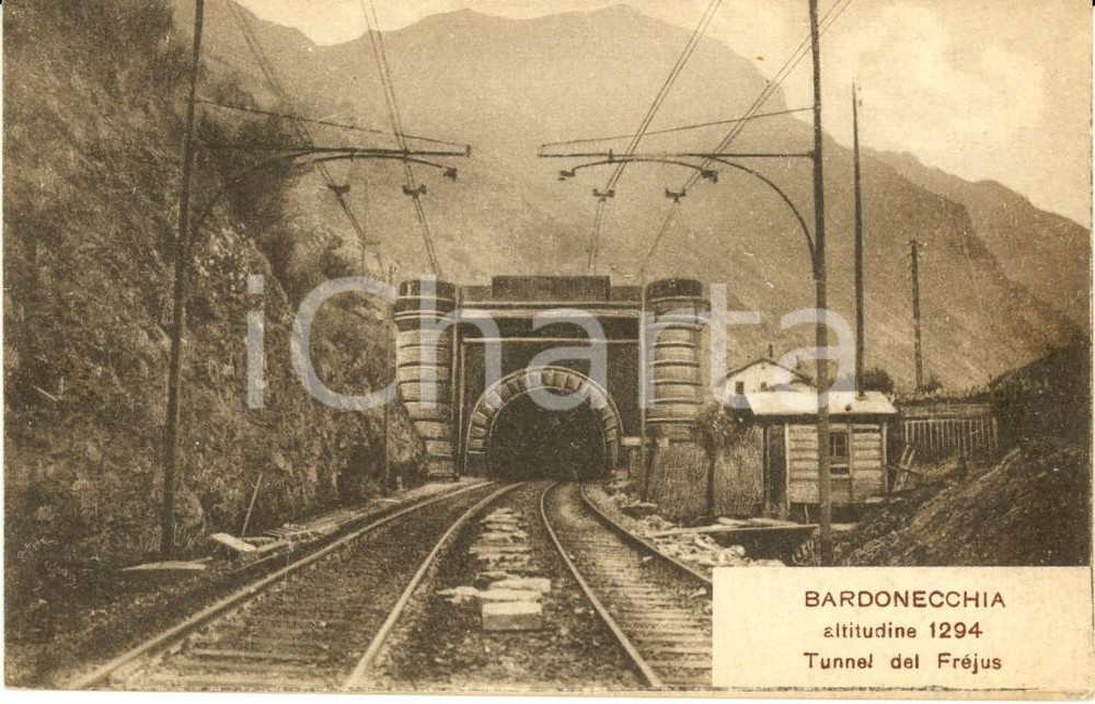 Cartolina originale da collezione 1930 ca BARDONECCHIA TO Ingresso del tunnel ferroviario del FREJUS FP NV 1