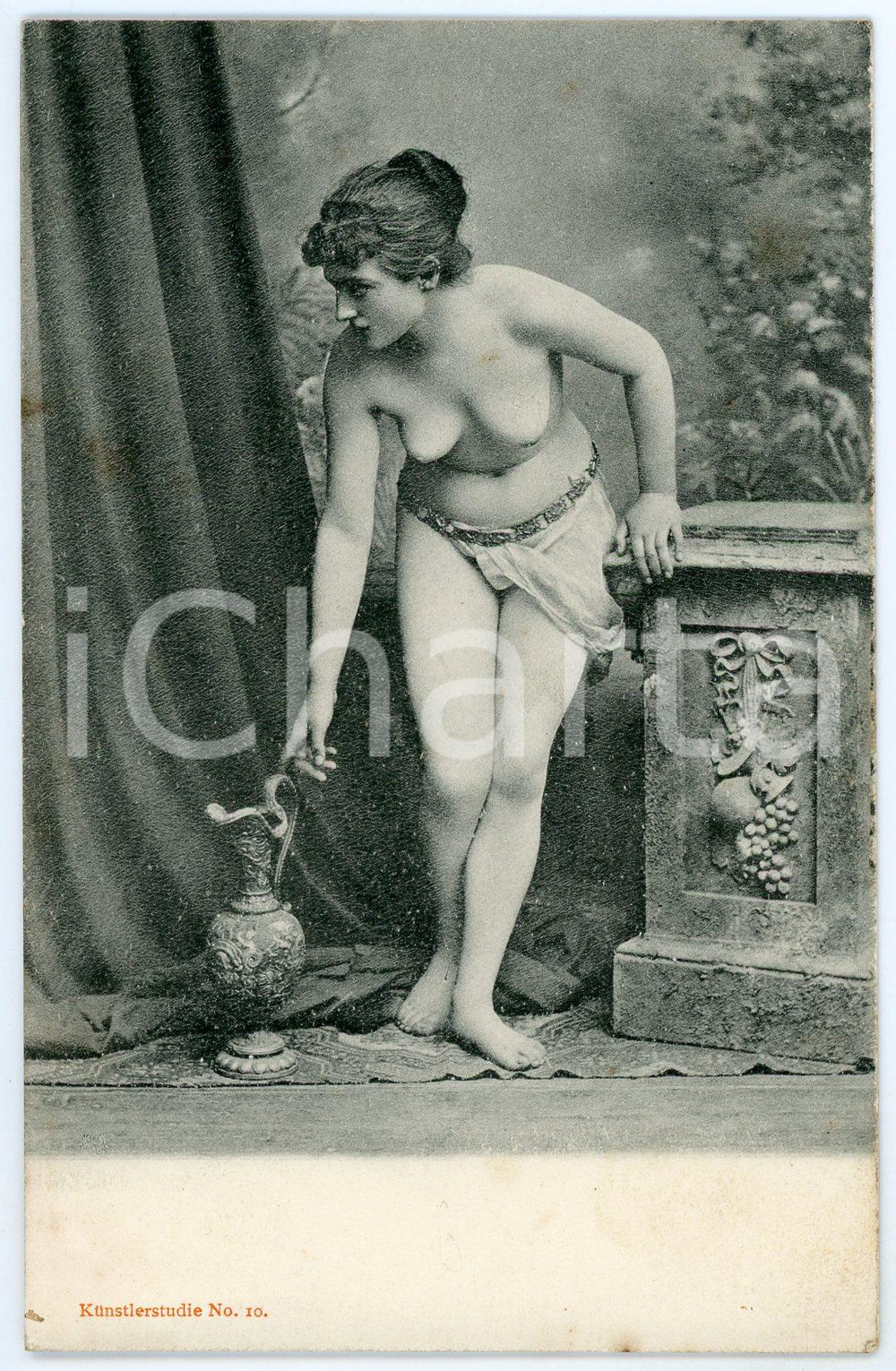 1910 ca VINTAGE EROTIC Nude woman as a classical slave - Postcard risque  Cartolina postale d'epoca.CONDIZIONI: G FORMATO: FP    originale e autentica 1