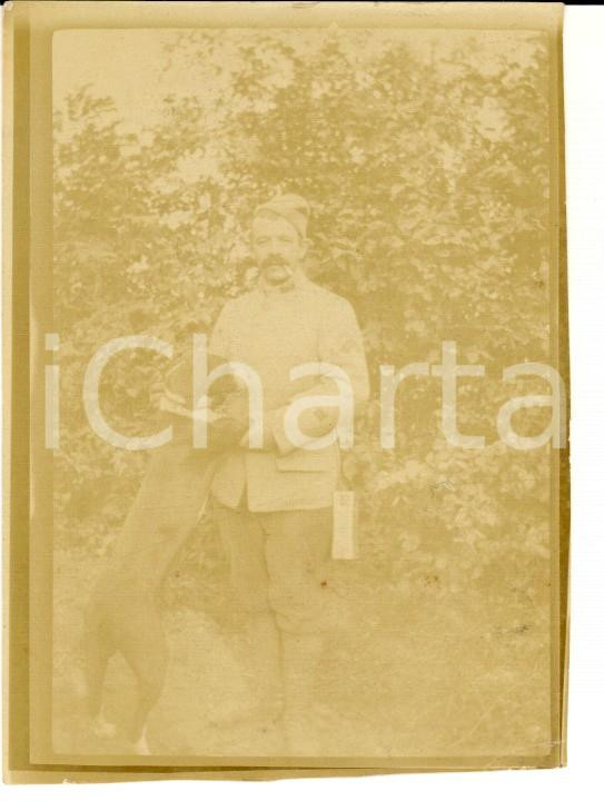 Fotografia d epoca originale 1916 WW1 Offensive de la SOMME Soldat G. PERDEREAU avec son chien Photo 7x9 cm 1