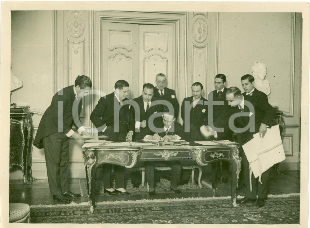 Fotografia d epoca originale 1932 ROMA Ministro Sadek WAHBA PASHA firma trattato amicizia EGITTO URUGUAY 1