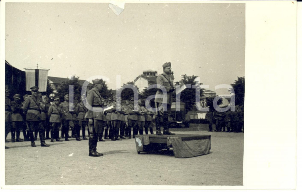 Fotografia d epoca originale 1943 MILANO Discorso durante una cerimonia militare Foto VINTAGE 18x13 cm 1