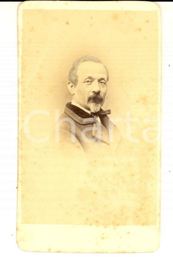 Fotografia d epoca originale 1870 ca MILANO Ritratto maschile con il cappotto Foto Fratelli CLERICI CDV 1