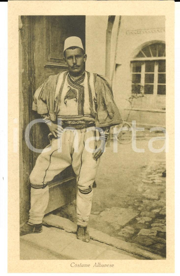Cartolina originale da collezione 1930 ca COSTUMI ALBANIA Uomo in abito tradizionale ricamato Cartolina FP 1
