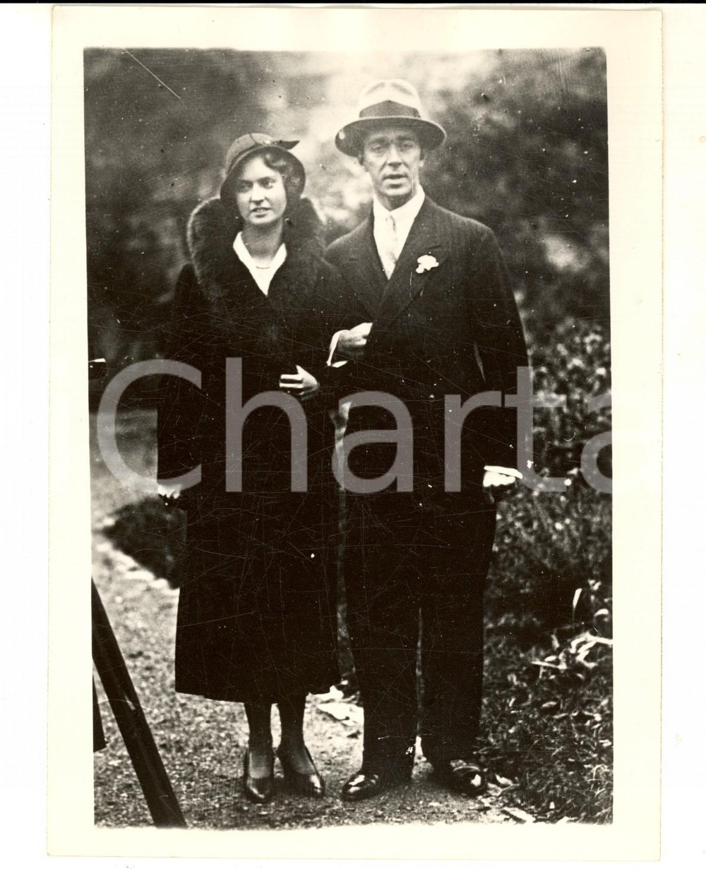 Fotografia d epoca originale 1920 ca SVEZIA Principe Gustavo Adolfo con la moglie Sibilla Foto riproduzione 1