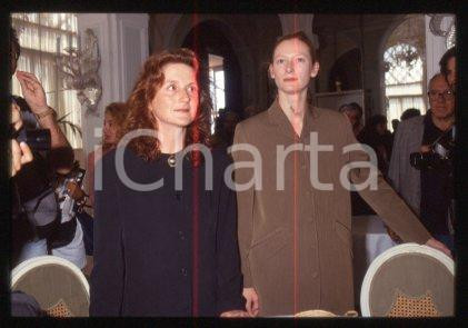 35mm vintage slide* 1992 VENICE actress Tilda SWINTON and Sally POTTER (63)