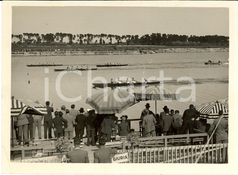 Fotografia d'epoca originale 1936 MILANO CANOTTAGGIO Preolimpionica LECCO vince quattro con timoniere *Foto 1