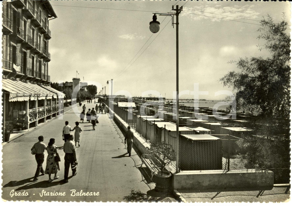 Cartolina originale da collezione 1955 ca GRADO (GO) Stazione balneare Panoramica Animata *Cartolina FG VG 1