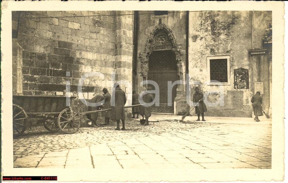 Cartolina originale da collezione 1920 WW1 UDINE Dopo l'invasione Prigionieri austriaci 1