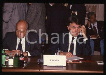 35mm vintage slide* 1988 ca POLITICS Fernández ORDONEZ and Felipe GONZALEZ (4)