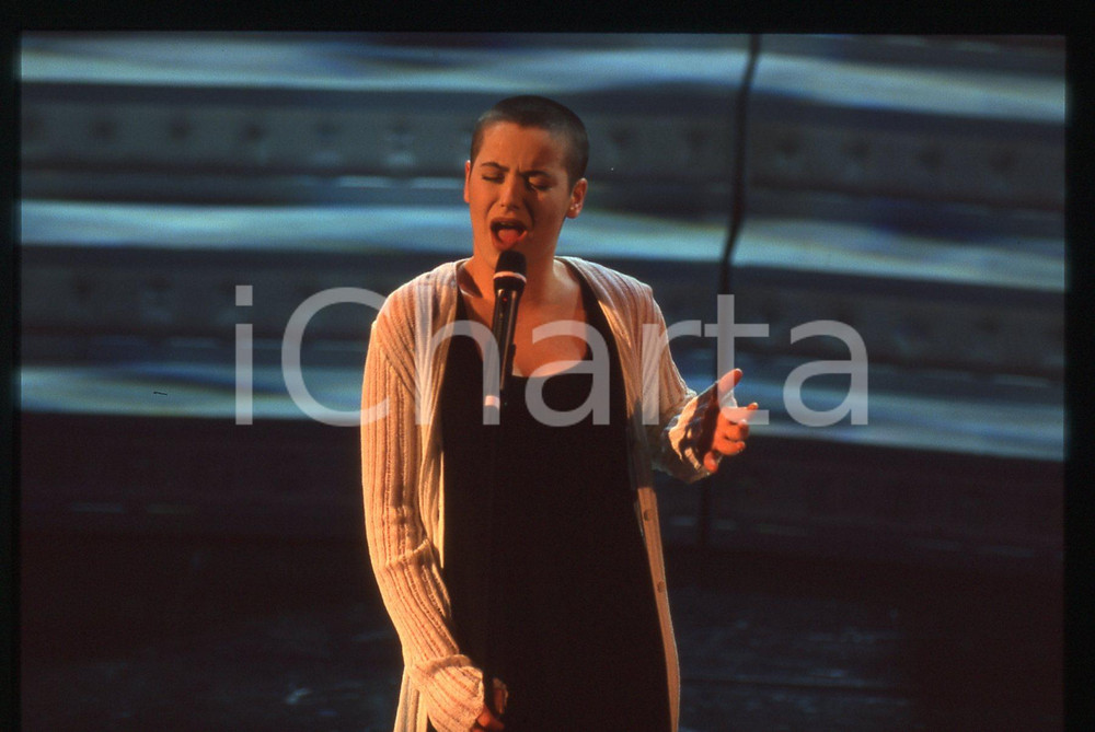 35mm vintage slide* 1997 SANREMO Silvia SALEMI sul palco del Teatro Ariston (19)