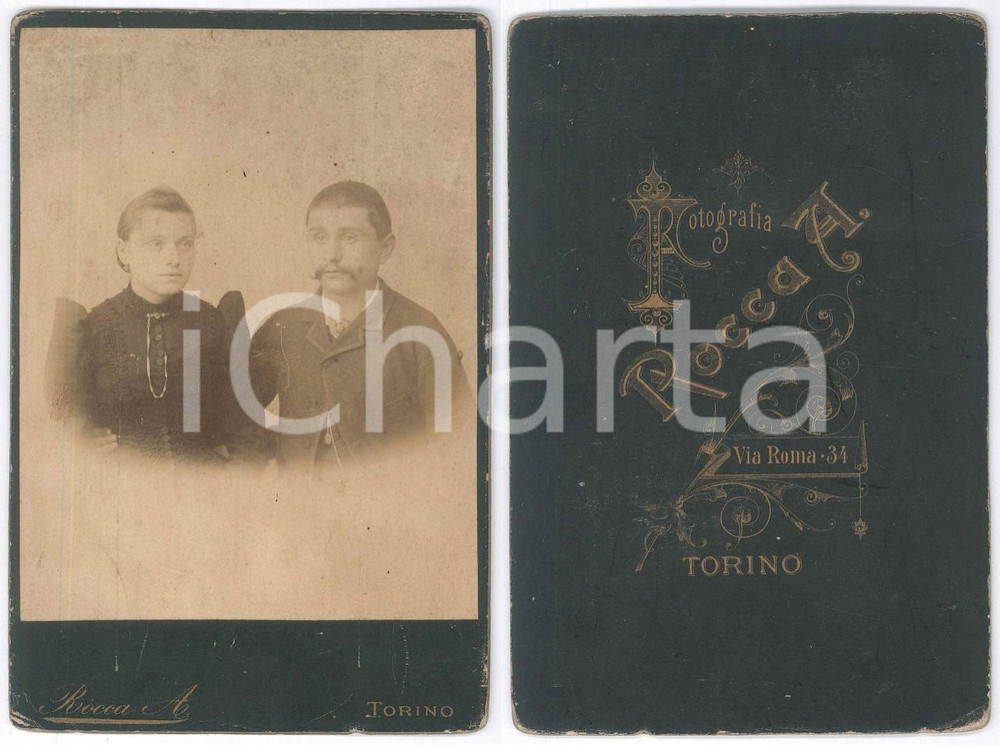 Fotografia d epoca originale 1890 ca TORINO Ritratto di due coniugi abbracciati Foto A. ROCCA 11x16 cm 1