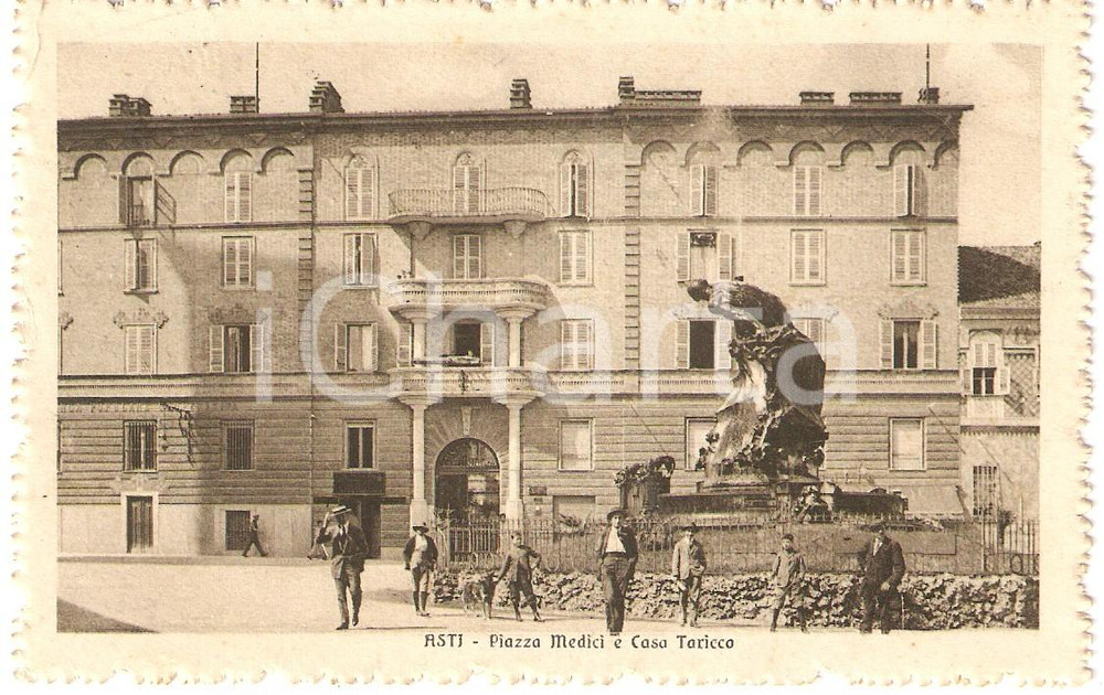 Cartolina originale da collezione 1916 ASTI Piazza MEDICI e Casa TARICCO *Cartolina ANIMATA FP VG 1